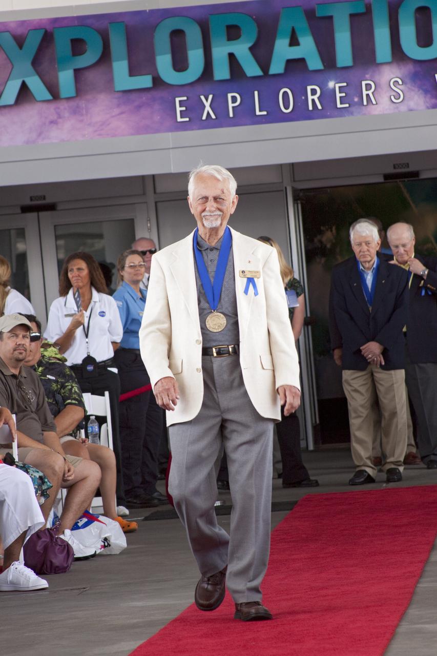 2010 ASTRONAUT HALL OF FAME INDUCTEES