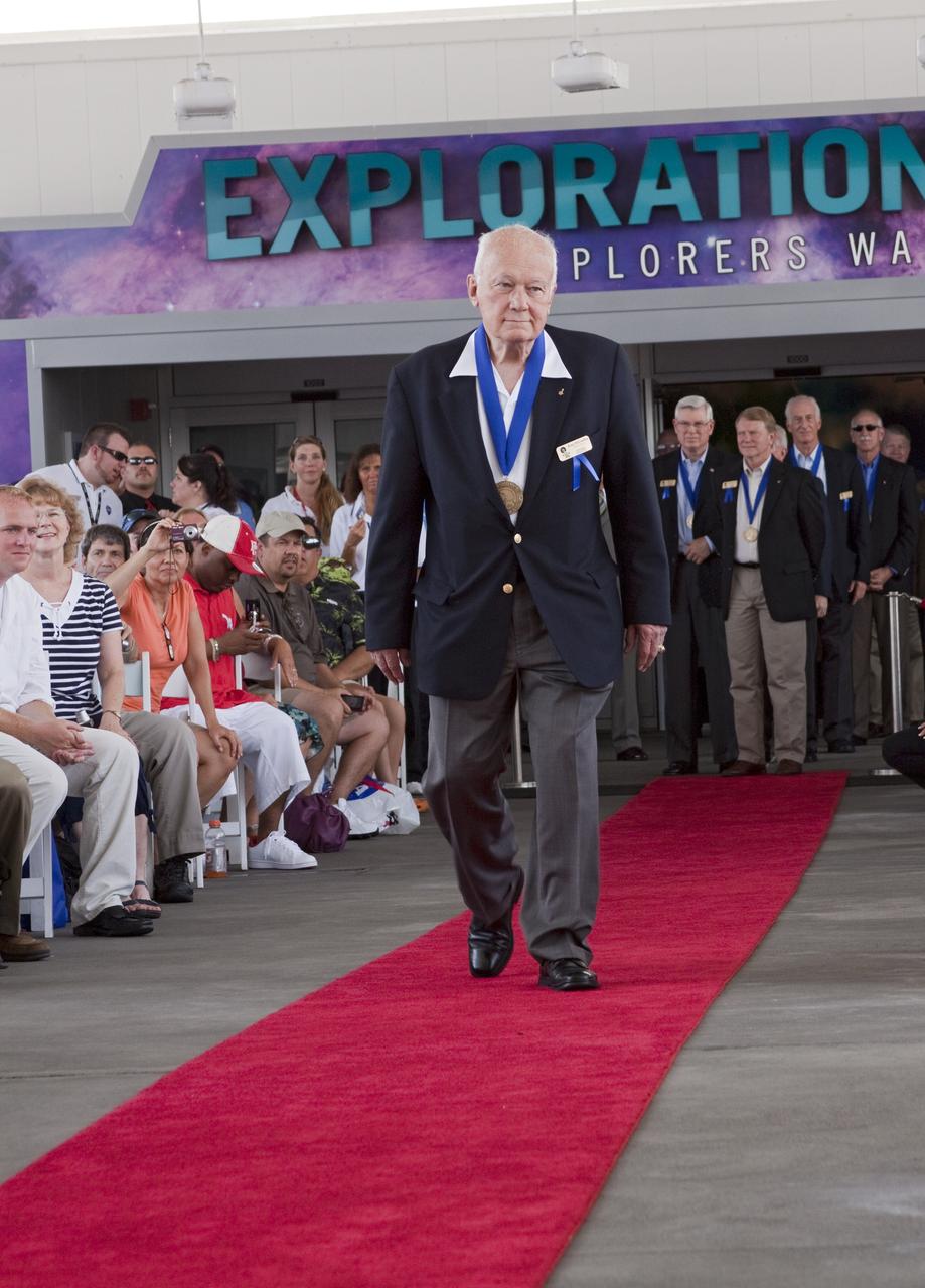 2010 ASTRONAUT HALL OF FAME INDUCTEES