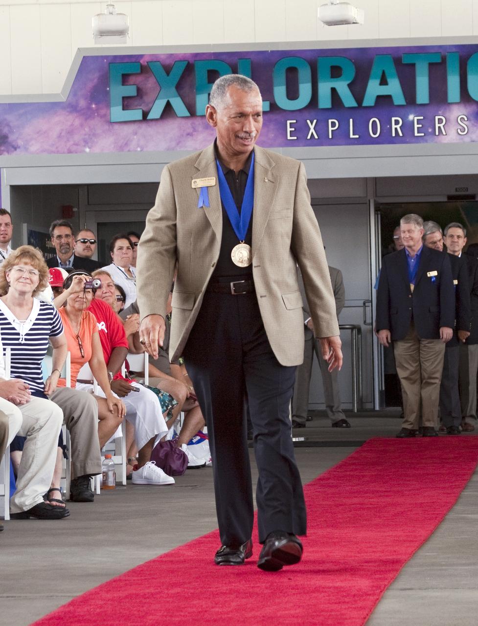 2010 ASTRONAUT HALL OF FAME INDUCTEES