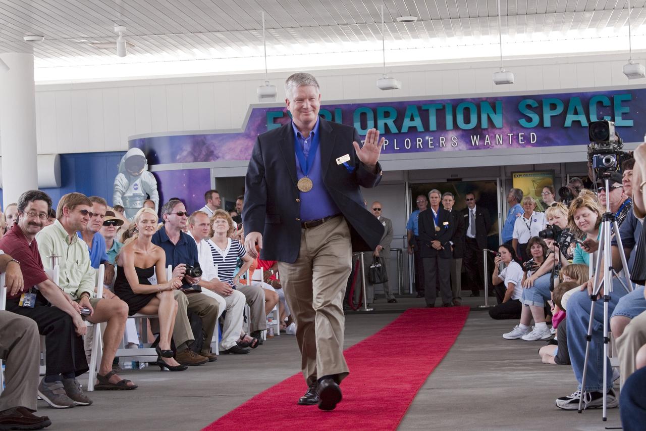 2010 ASTRONAUT HALL OF FAME INDUCTEES