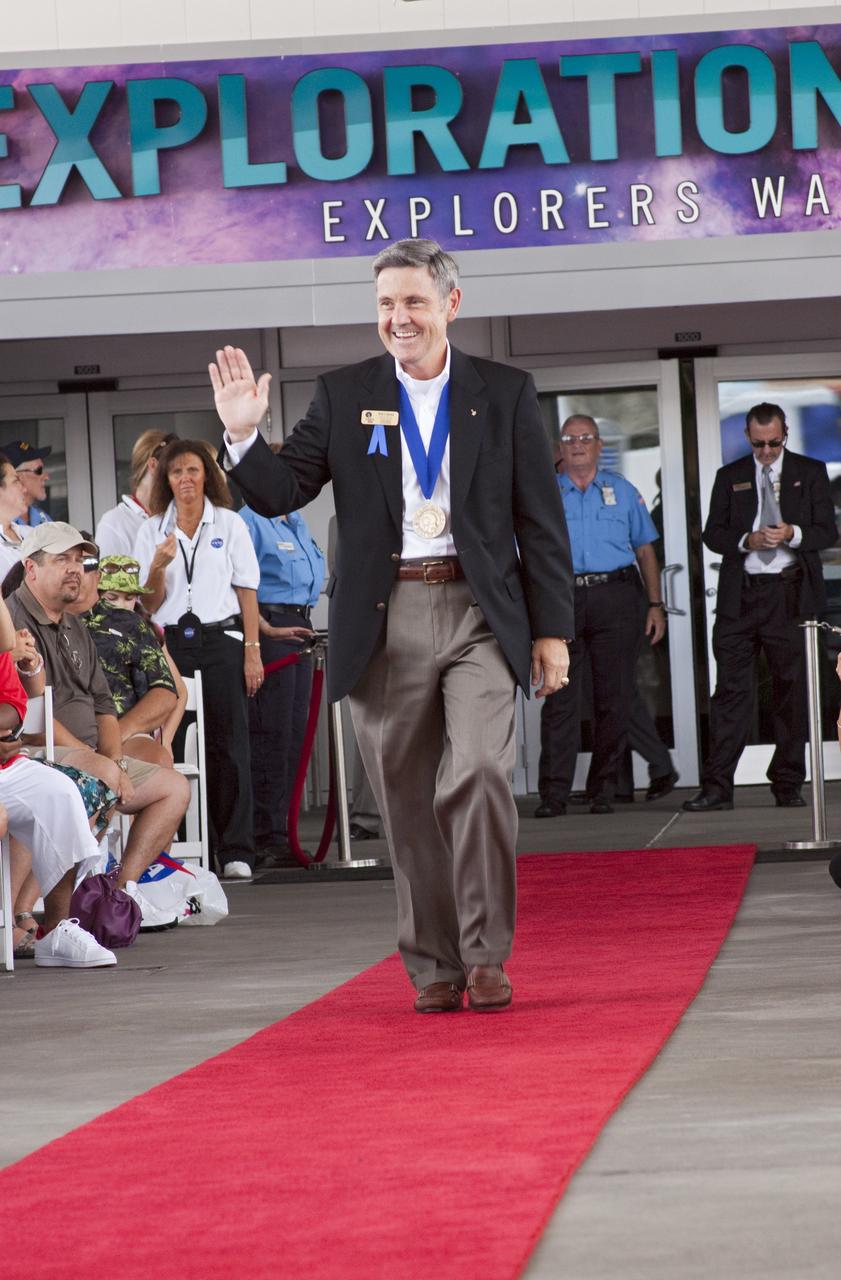 2010 ASTRONAUT HALL OF FAME INDUCTEES