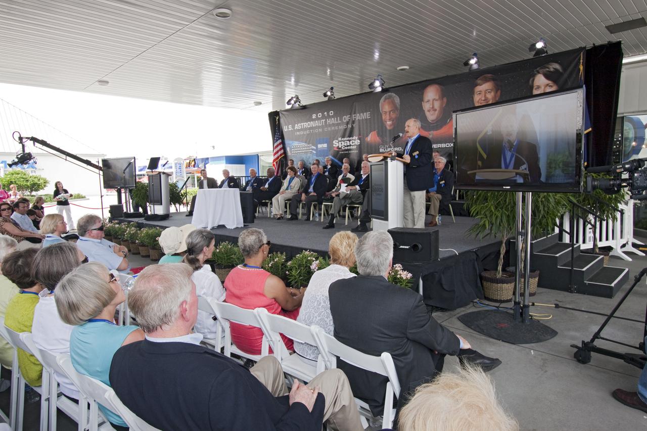 2010 ASTRONAUT HALL OF FAME INDUCTEES