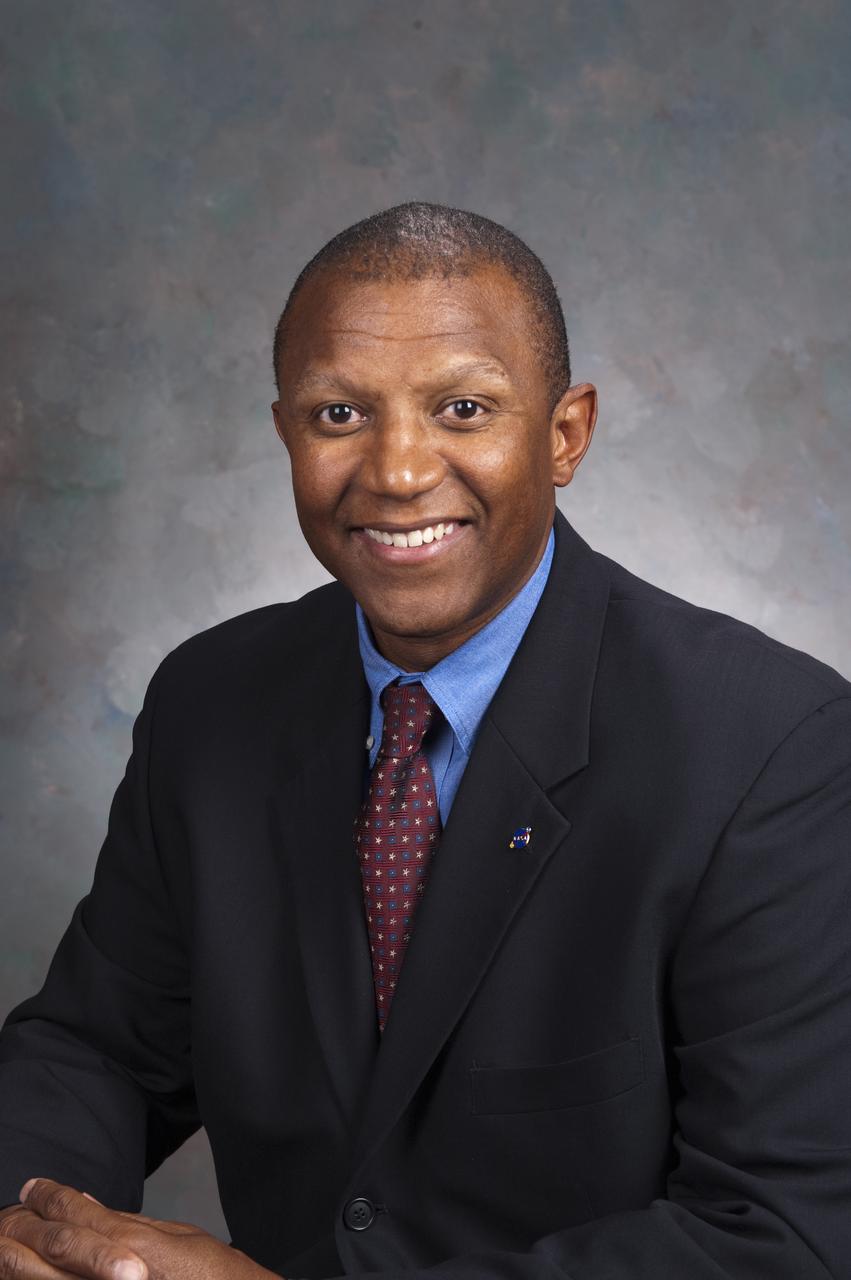 Official Portrait of Kelvin Manning