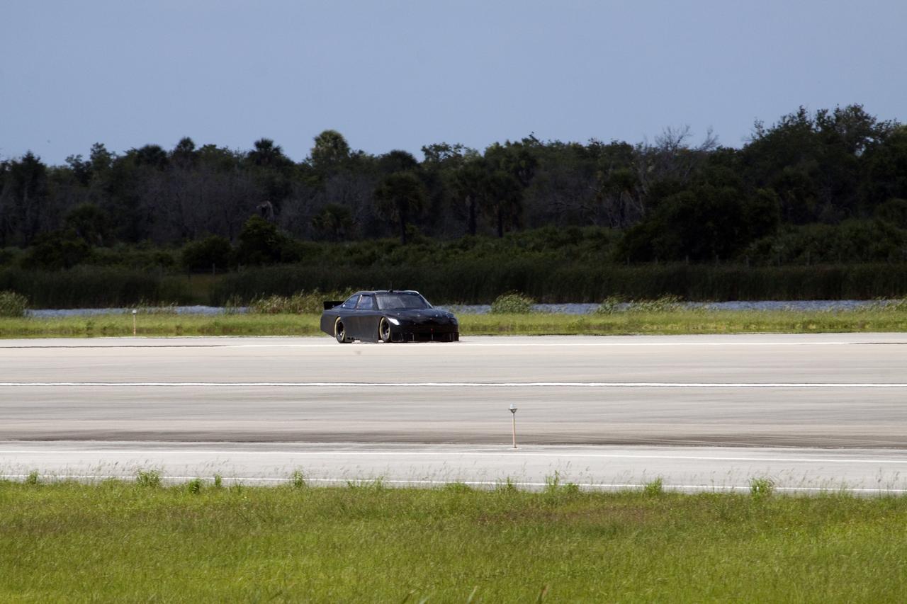 JOE GIBBS RACING TEAM - CAR TESTING