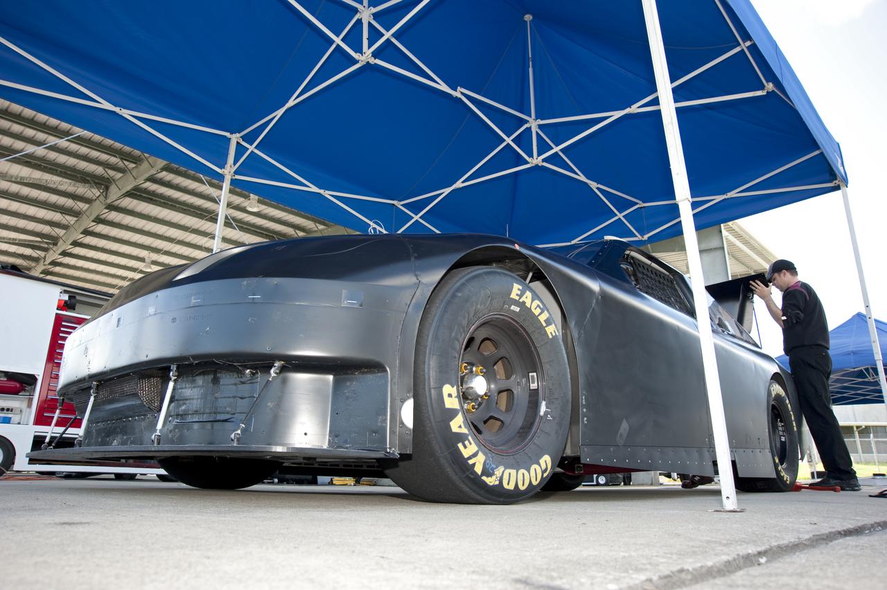 JOE GIBBS RACING TEAM - CAR TESTING