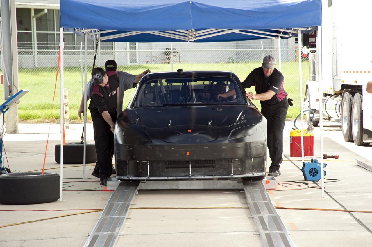 JOE GIBBS RACING TEAM - CAR TESTING