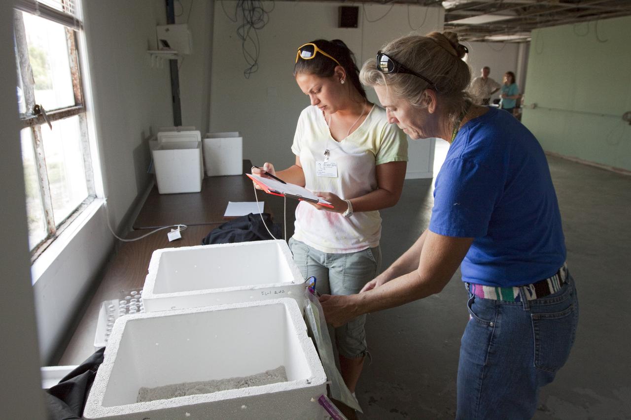 KSC SEA TURTLE HATCHERY IN SUPPORT OF NORTHERN GULF RESCUE OPERATIONS