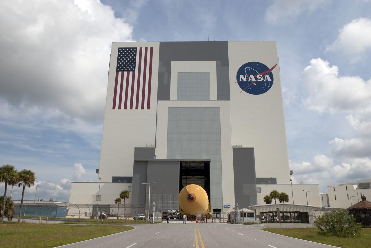 CAPE CANAVERAL, Fla. -- At NASA's Kennedy Space Center in Florida, the massive open door of the Vehicle Assembly Building welcomes External Tank-138.The external fuel tank arrived in Florida on July 13, from NASA's Michoud Assembly Facility near New Orleans. ET-138, the last newly manufactured tank, was originally designated to fly on Endeavour's STS-134 mission to the International Space Station, but later reassigned to fly on space shuttle Atlantis' final mission, STS-135. For information, visit www.nasa.gov_shuttle. Photo credit: NASA_Jim Grossmann