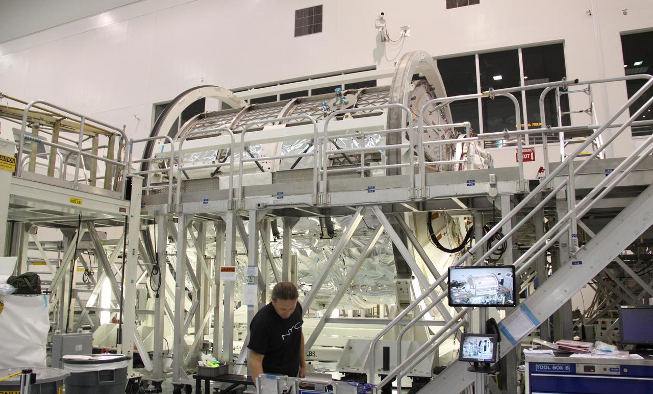 STS-133 MLI and MDPS Installation on PPM