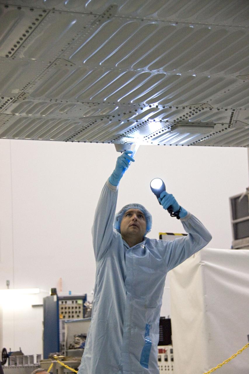 STS-133 HRS INSTALLATION TO PMM