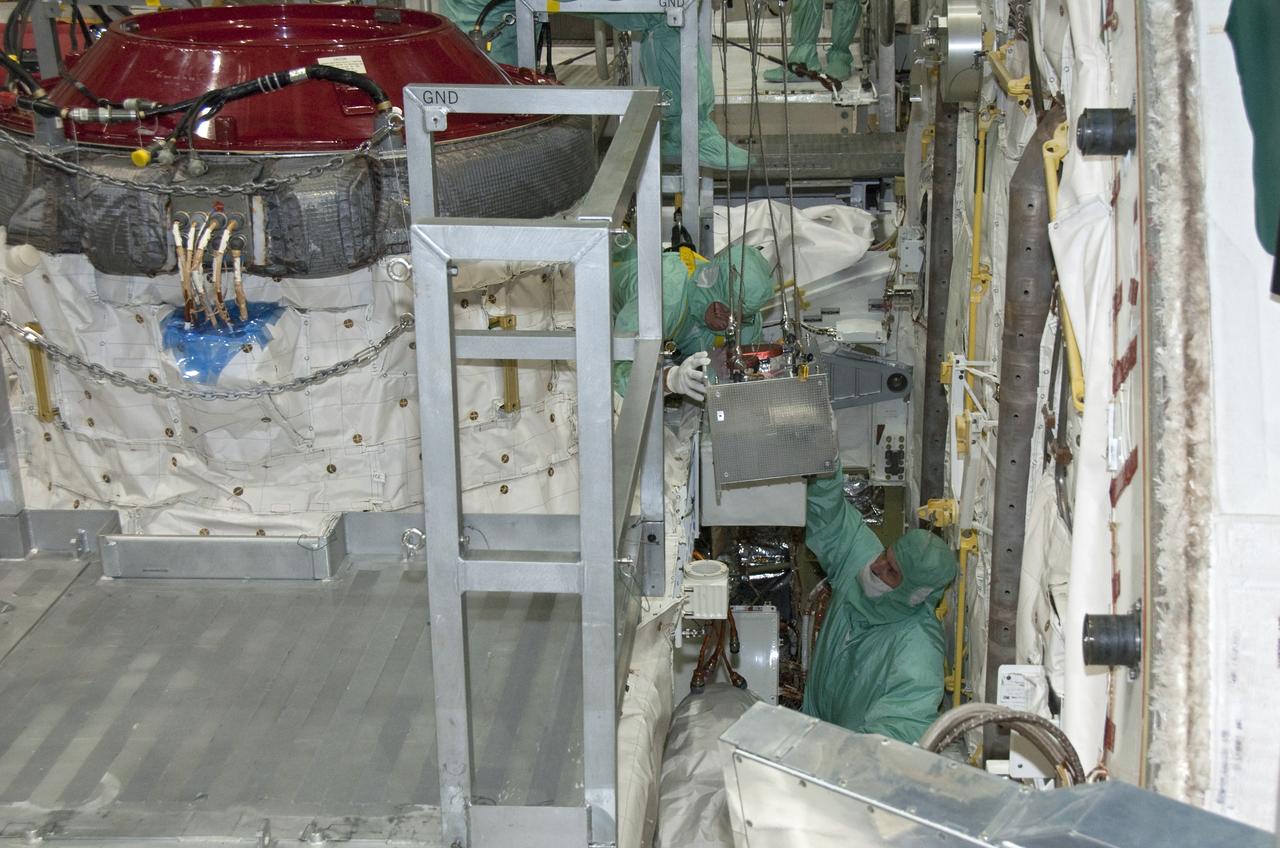 STS-134 ENDEAVOUR STORRM INSTLN FORWARD CARGO BAY FOR "BALL" ORION PROJECT - DOCKING EXPERIMENT - LARK