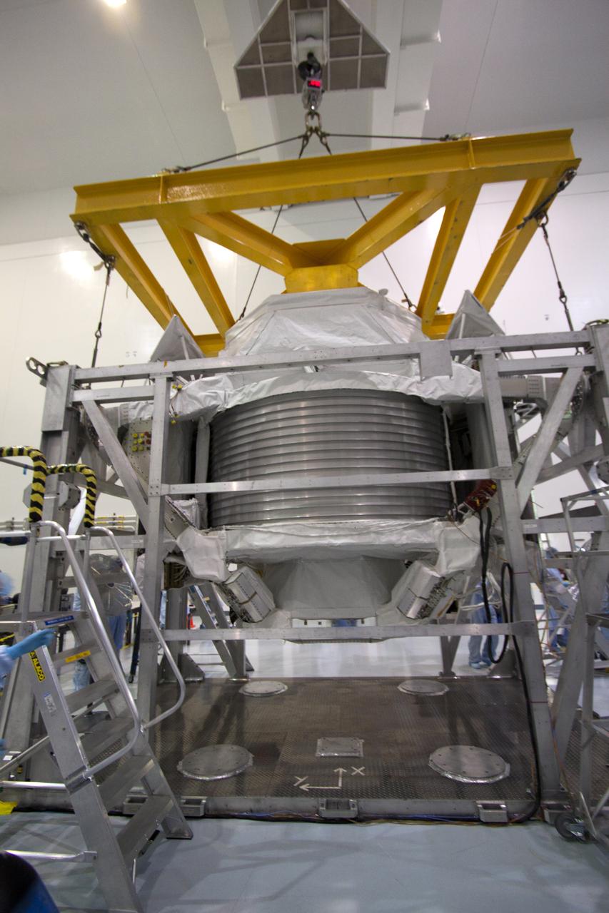 STS-134 AMS PAYLOAD LIFT IN STAND