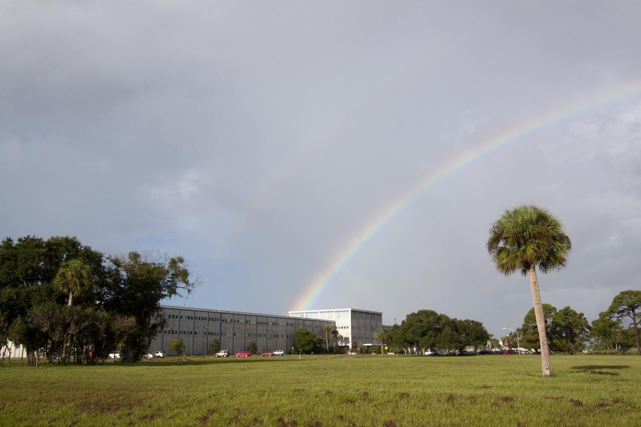 KSC WEATHER - RAINBOWS NEAR VAB AND HQ BLDG.