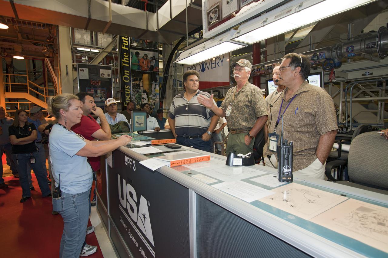 STS-133 DISCOVERY ROLLOVER FROM OPF-3 TO VAB