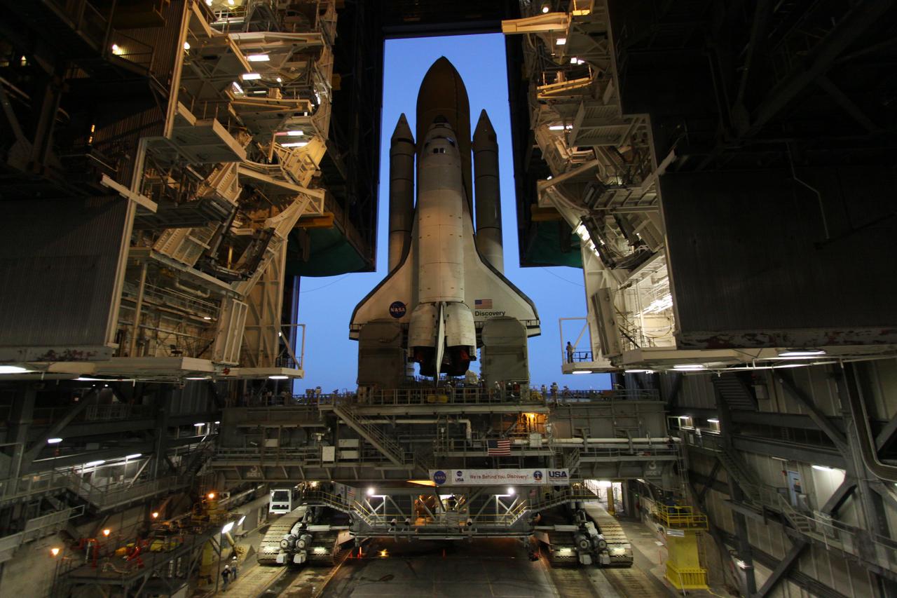 STS-133 DISCOVERY ROLLOUT - FIRST MOTION