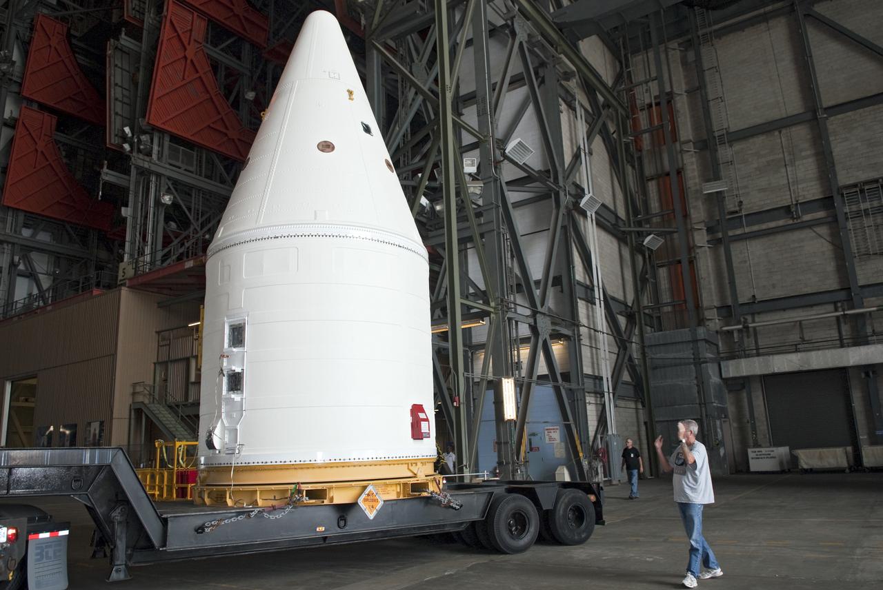 STS-335 LAST FWD SEGMENT XFER FROM ARF TO VAB