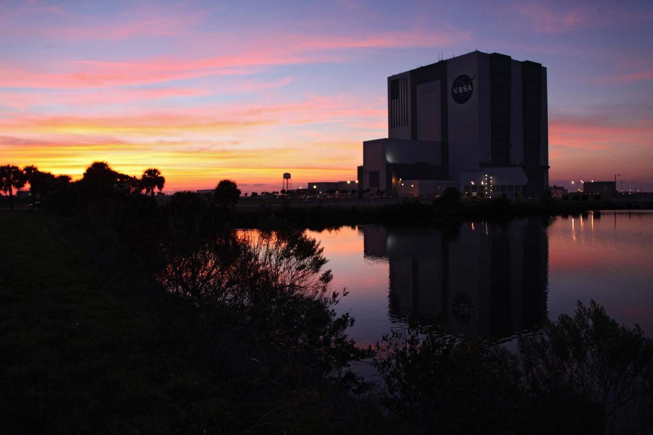 KSC WEATHER - SUNSET OVER VAB