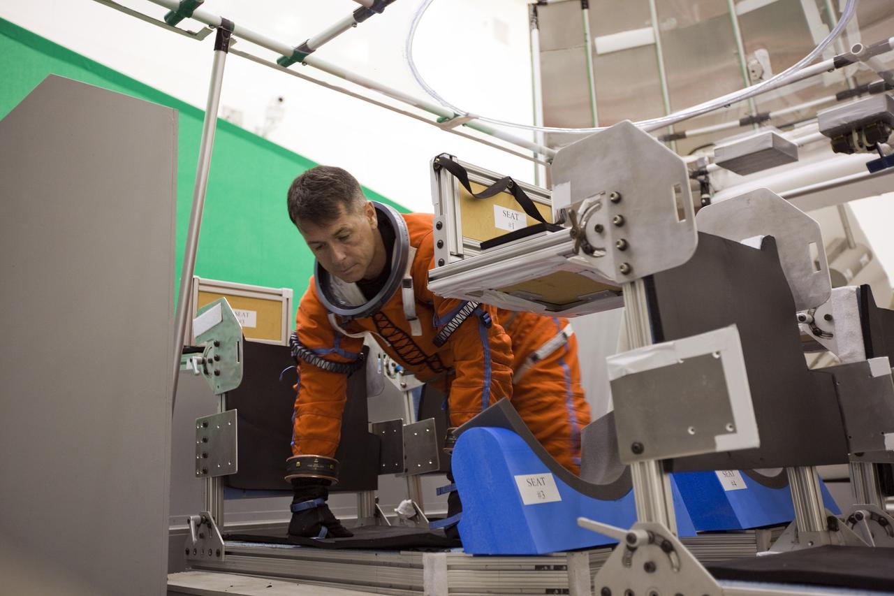 ORION - EGRESS TRAINING WITH ASTRONAUTS & RESCUE TEAMS