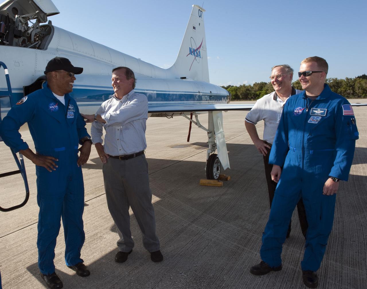 STS-133 LAUNCH L-4 CREW ARRIVAL