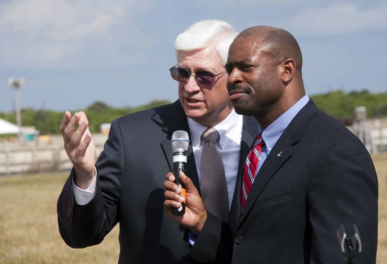 STS-133 LAUNCH L-1 LEGOS ANNOUNCEMENT