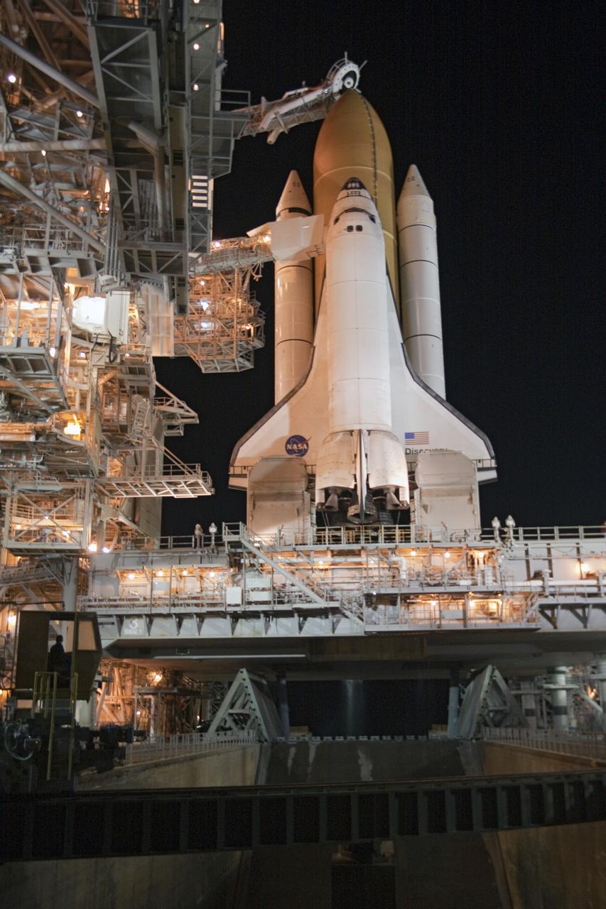 STS-133 LAUNCH L-1 RSS ROLLBACK