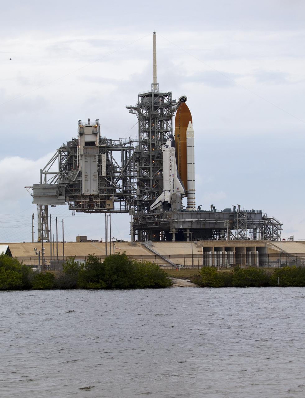 STS-133 DISCOVERY ON PAD 39A & SURROUNDING WILDLIFE - WEATHER SCRUB
