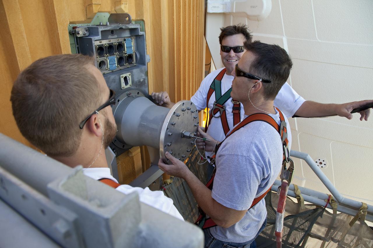 STS-133 DISCOVERY ET-137 GUCP REPAIRS