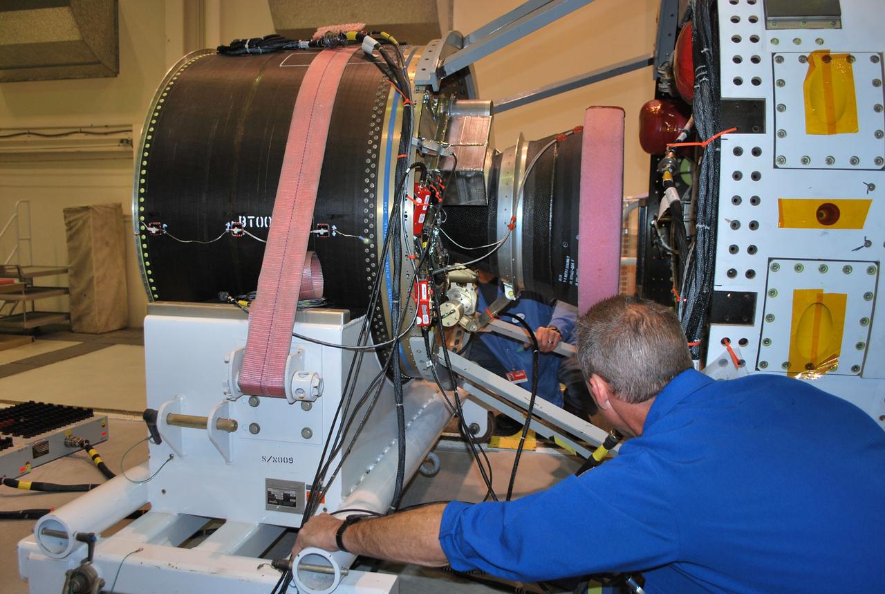 GLORY - TAURUS MATING THE STAGE 3 MOTOR TO THE TEMPORARY MOTOR INTERFACE FIXTURE (MIF) TO STAGE 2