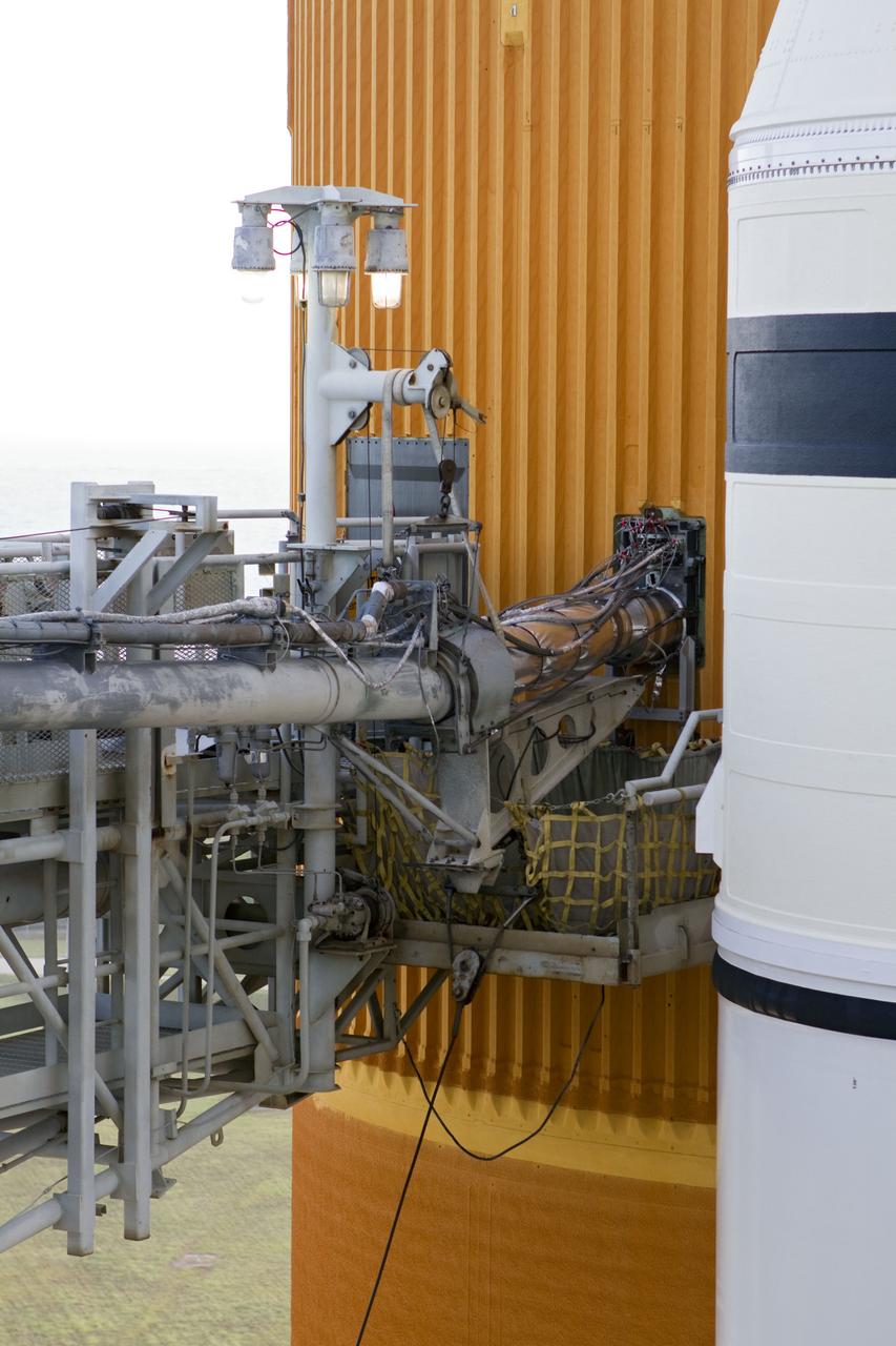 STS-133 DISCOVERY ET-137 NEW GUCP & TANK FILLER PATCH REPAIR