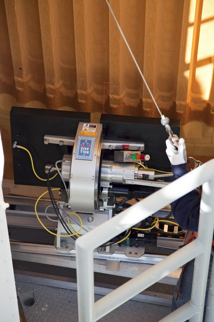 STS-133 DISCOVERY ET-137 X-RAY BACK SCATTER & SLIDE BASKET