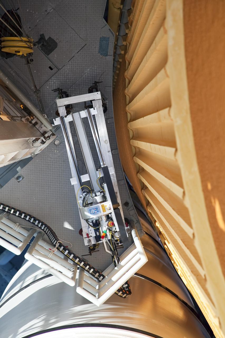 STS-133 DISCOVERY ET-137 X-RAY BACK SCATTER & SLIDE BASKET