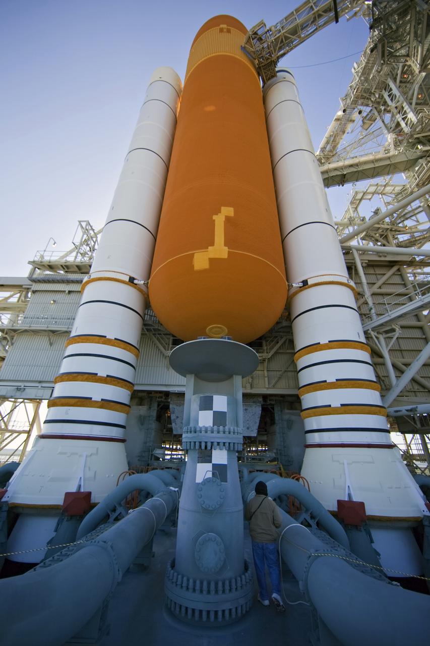 STS-133 DISCOVERY ET-137 X-RAY BACK SCATTER & SLIDE BASKET