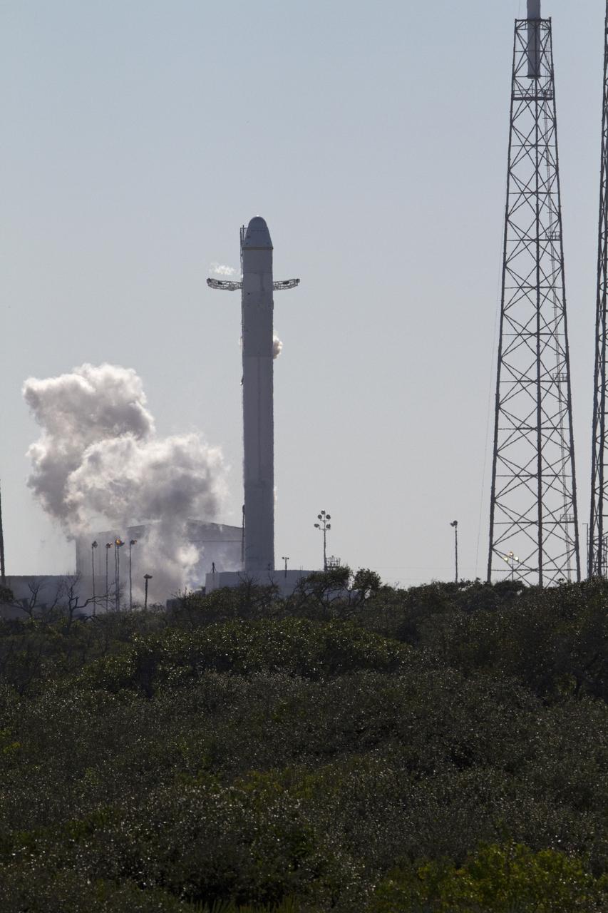 SPACE X FALCON 9 COTS-1 TEST FIRE DAY 1