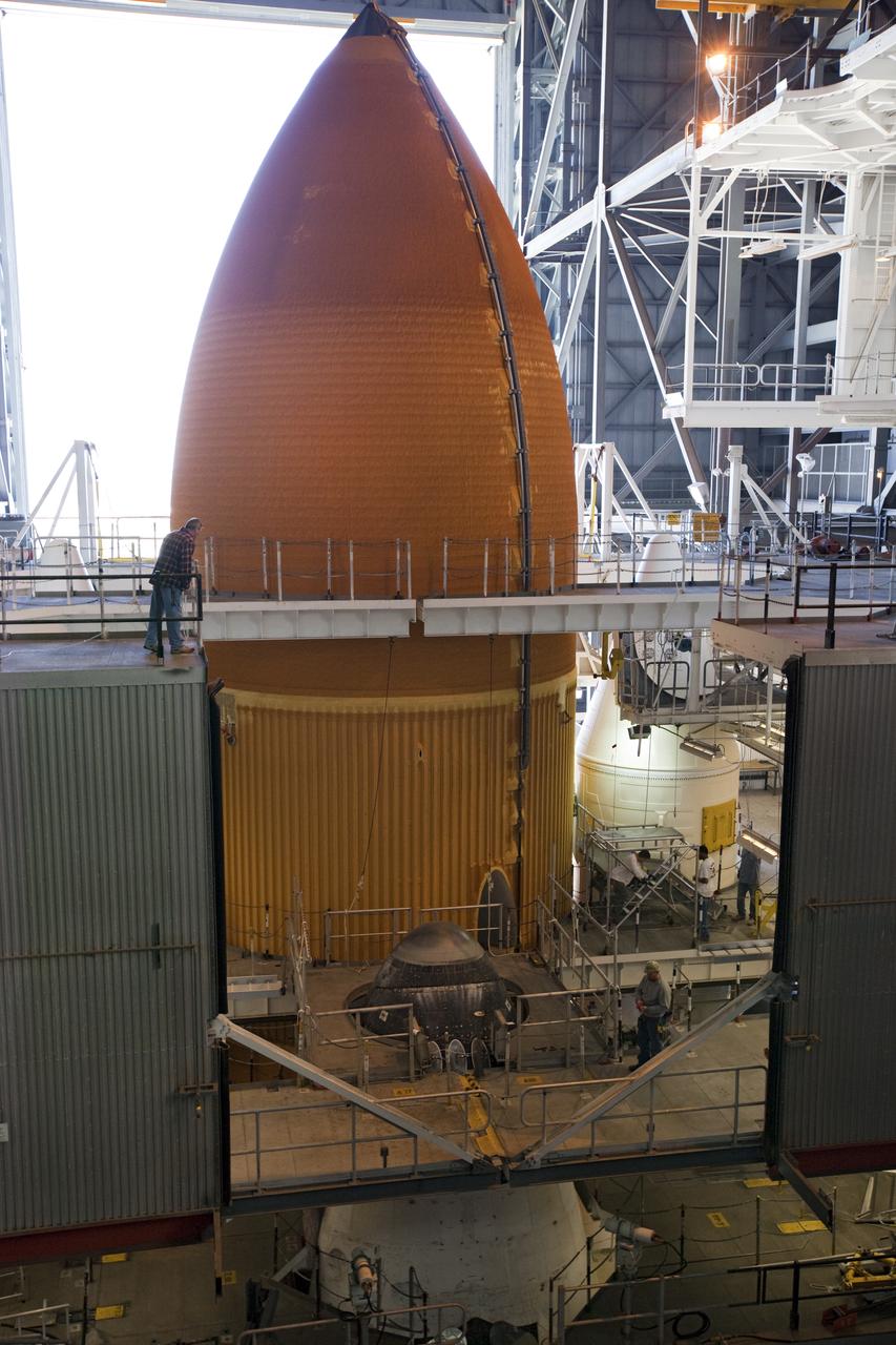 STS-133 Discovery Preps for ET-137 Work in VAB