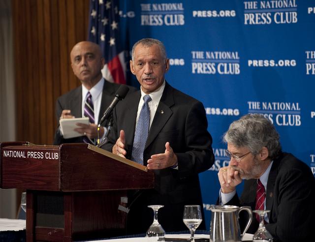 NASA image: Commercial Human Spaceflight Press Conference