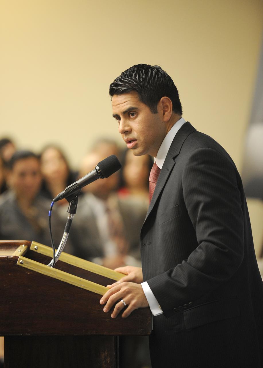Univision Networks president Cesar Conde speaks at the National Press Club in Washington, Tuesday, Feb. 23, 2010. NASA is working with Univision Communications Inc. to develop a partnership in support of the Spanish-language media outlet's initiative to improve high school graduation rates, prepare Hispanic students for college, and encourage them to pursue careers in science, technology, engineering and mathematics, or STEM, disciplines. Photo Credit: (NASA/Bill Ingalls)