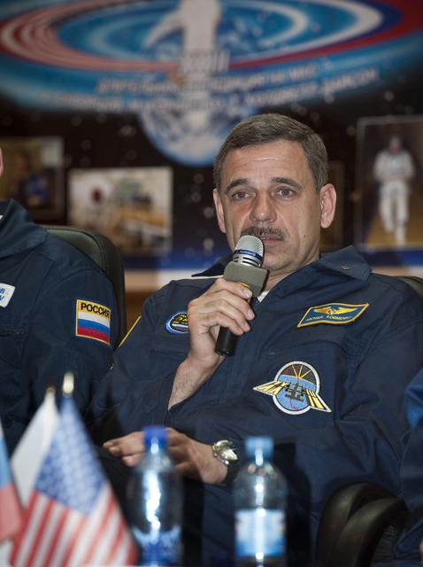 NASA image: Expedition 23 Prelaunch Press Conference