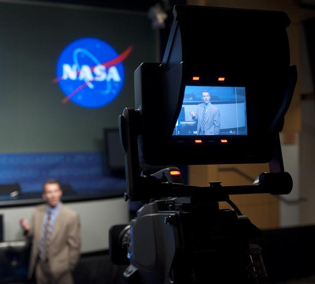 NASA image: NASA Chief Technologist Hosts Town Hall