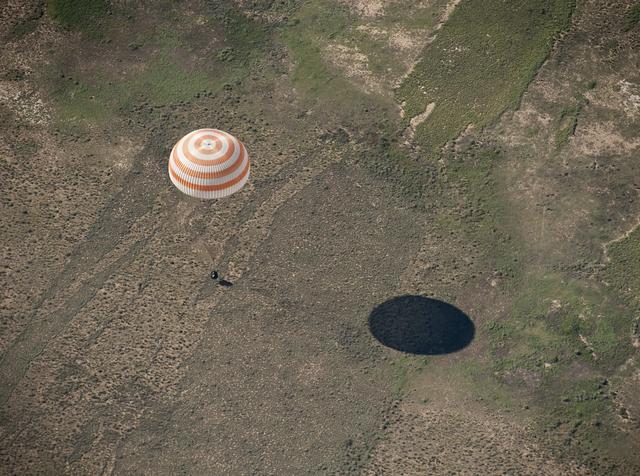 NASA image: Soyuz TMA-17 Lands