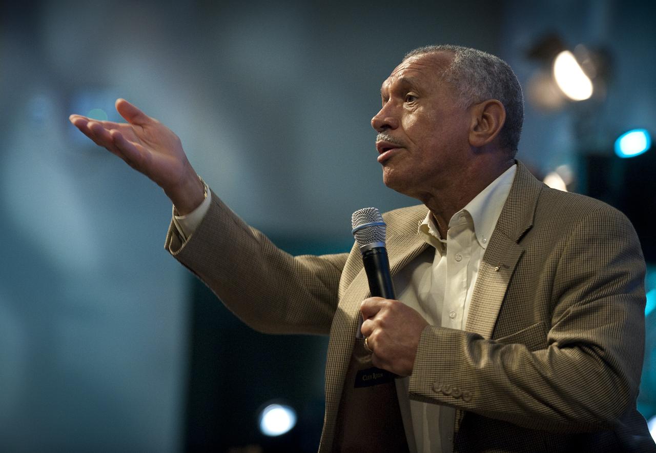 NASA Administrator Charles Bolden speaks with teachers and middle school students during the kick off of NASA's Summer of Innovation program at the Jet Propulsion Laboratory in Pasadena, Calif., Thursday, June 10, 2010. Through the program, NASA will engage thousands of middle school students and teachers in stimulating math and science-based education programs with the goal of increasing the number of future scientists, mathematicians, and engineers.  Photo Credit: (NASA/Bill Ingalls)