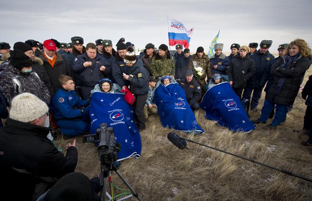 Expedition 25 Soyuz Landing