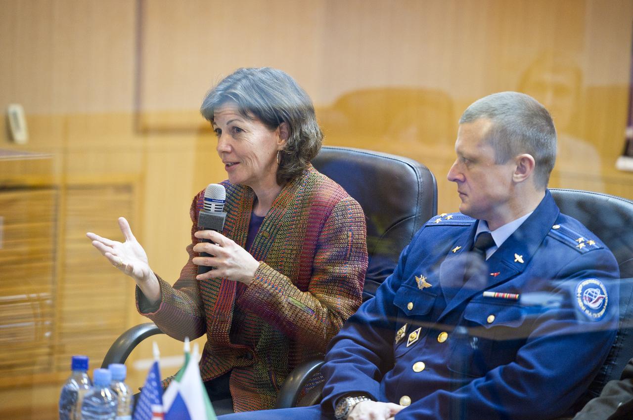 Catherine Coleman, Expedition 26 Flight Engineer, speaks at the State Commission meeting held at the Cosmonaut Hotel in Baikonur, Kazakhstan on Tuesday, Dec. 14, 2010. Photo Credit: (NASA/Carla Cioffi)