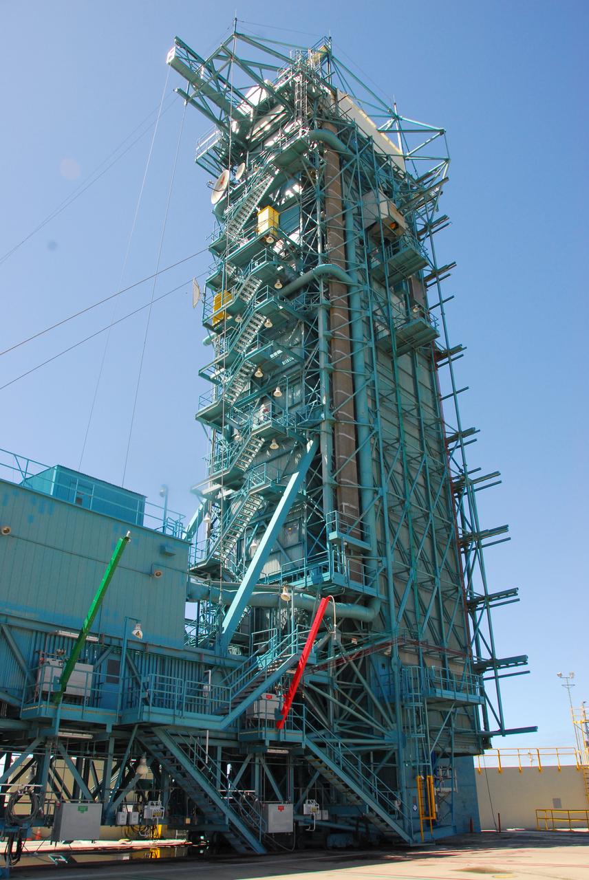 AQUARIUS - Second Stage Erection