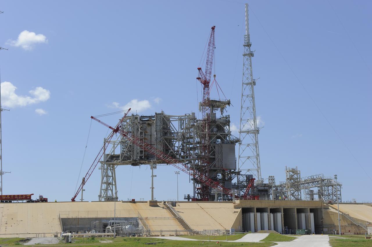 Pad 39B FSS Being Demolished