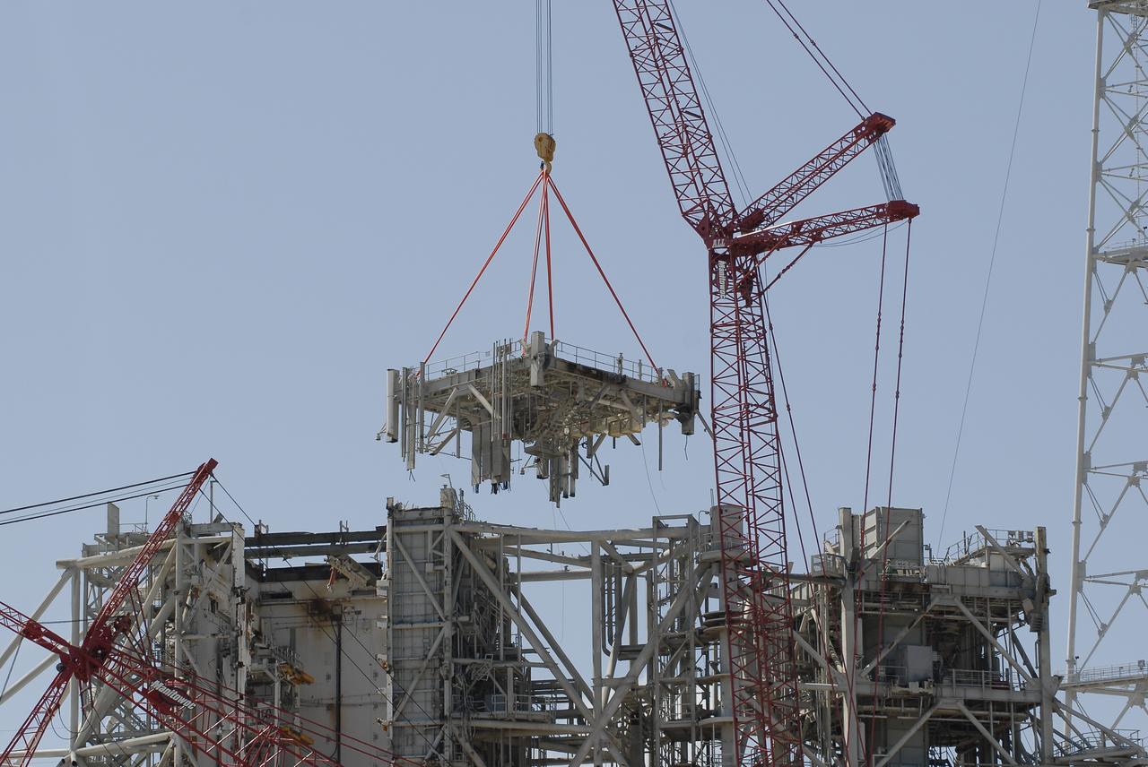 Pad 39B FSS Being Demolished