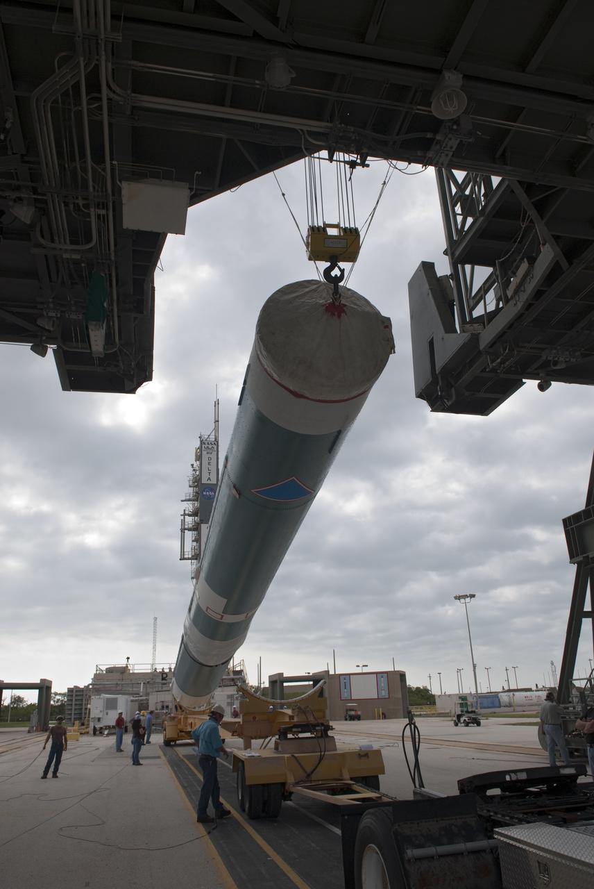GRAIL - 1st Stage Booster Arrival & Erection