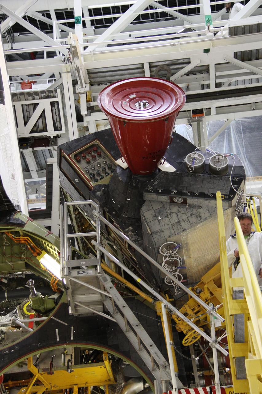 Discovery T & R, Oms Pod Rotate for Removal