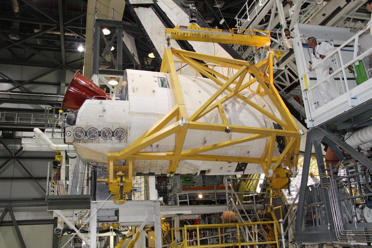 T & R Discovery, Right OMS Pod Removal