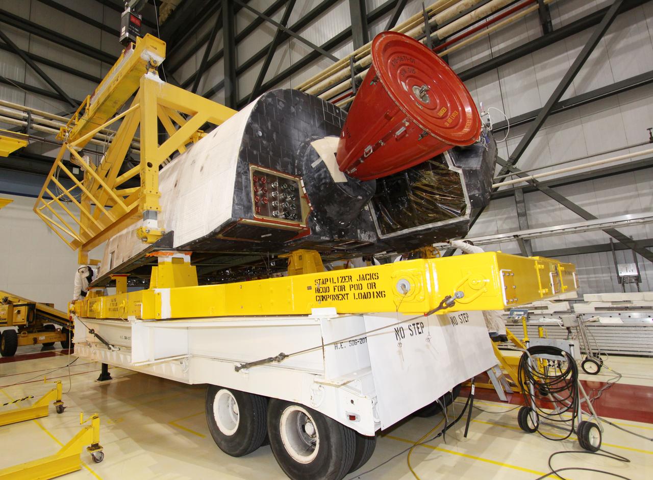 T & R Discovery, Right OMS Pod Removal