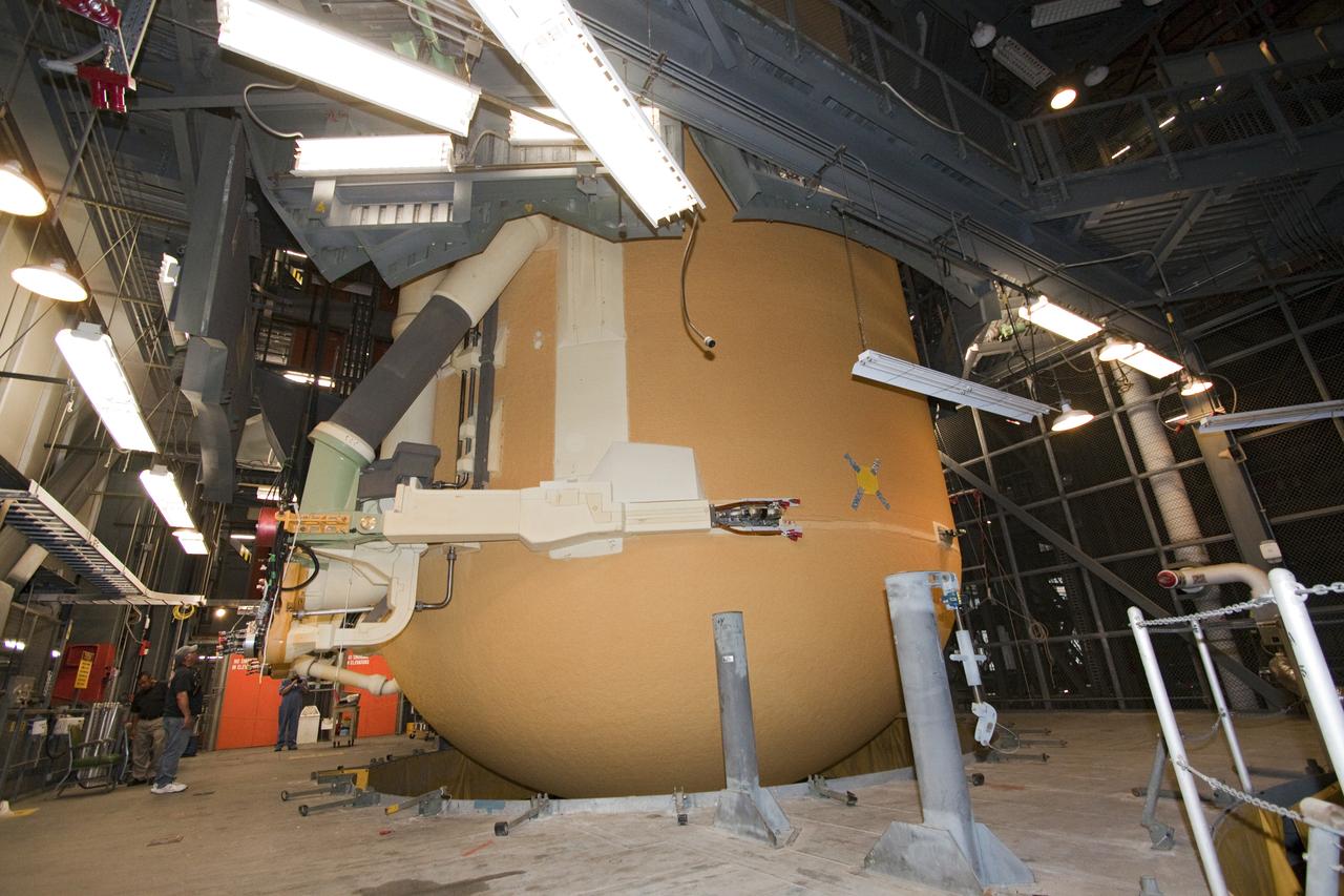 STS-135 ET-138 External Tank Mated to SRB's